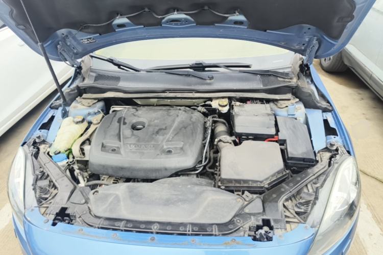 Used Volvo V40 2016 T3 Zhiyi Edition Engine Bay