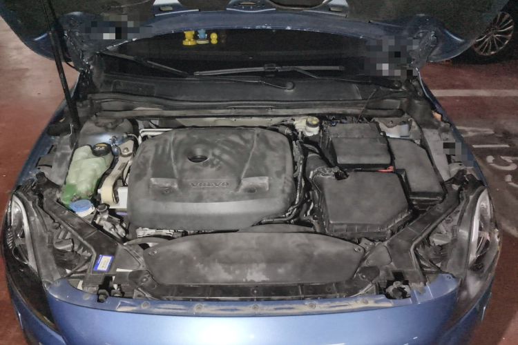 Used Volvo V40 2016 T3 Zhiyi Edition Engine Bay