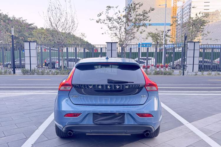 Used Volvo V40 2016 T3 Zhiyi Edition Exterior 4