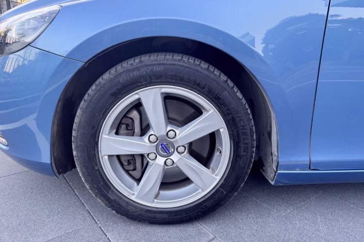 Used Volvo V40 2016 T3 Zhiyi Edition Exterior 6