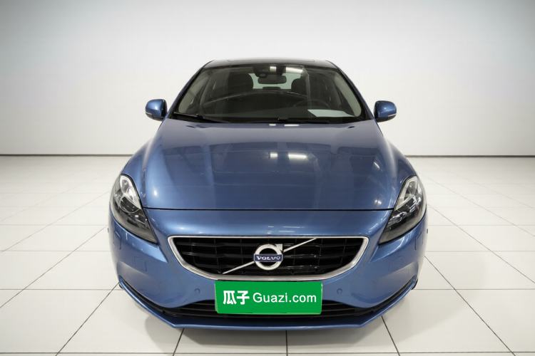 Used Volvo V40 2016 T3 Zhiyi Edition Front