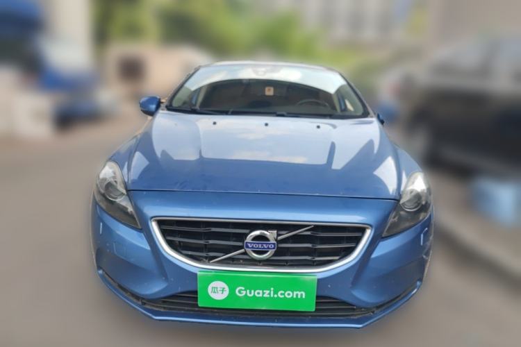 Used Volvo V40 2016 T3 Zhiyi Edition Front