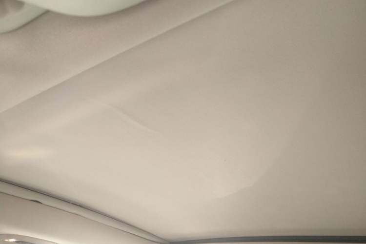 Used Volvo V40 2016 T4 Smart Luxury Edition Headliner