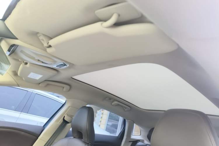 Used Volvo V40 2016 T3 Zhiyi Edition Headliner