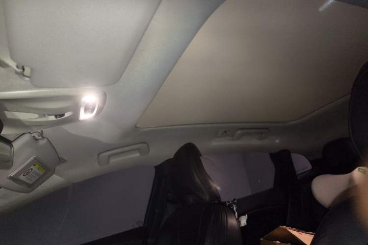 Used Volvo V40 2016 T3 Zhiyi Edition Headliner