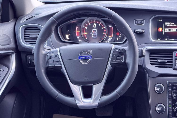 Used Volvo V40 2016 T3 Zhiyi Edition Instrument Cluster