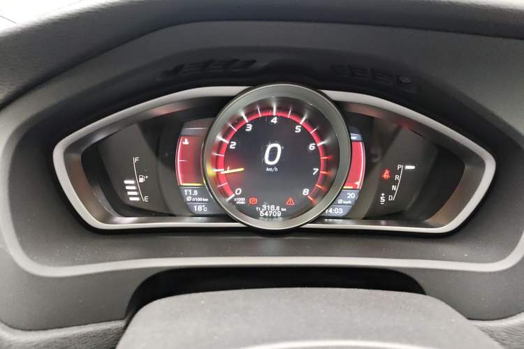 Used Volvo V40 2016 T3 Zhiyi Edition Instrument Cluster