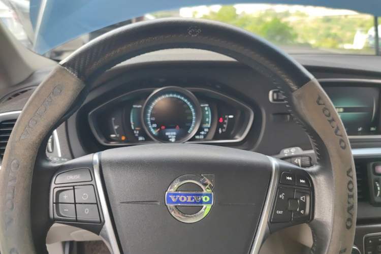 Used Volvo V40 2016 T3 Zhiyi Edition Instrument Cluster