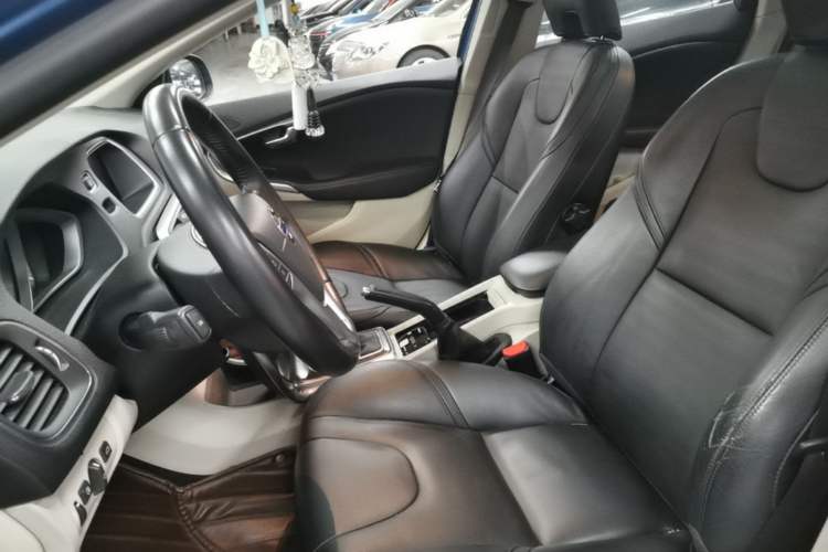 Used Volvo V40 2016 T3 Zhiyi Edition Left Front Seat