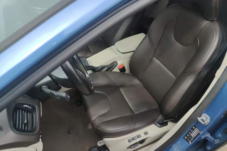 Used Volvo V40 2016 T3 Zhiyi Edition Left Front Seat