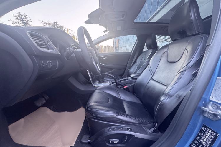 Used Volvo V40 2016 T3 Zhiyi Edition Left Front Seat