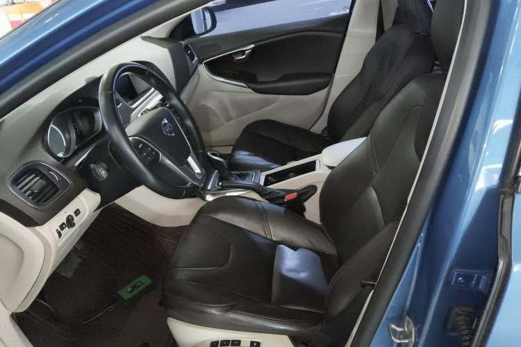 Used Volvo V40 2016 T3 Zhiyi Edition Left Front Seat