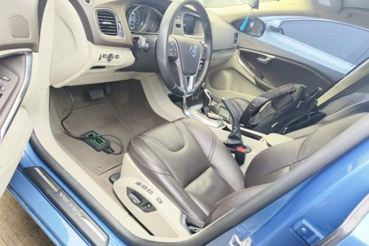 Used Volvo V40 2016 T3 Zhiyi Edition Left Front Seat
