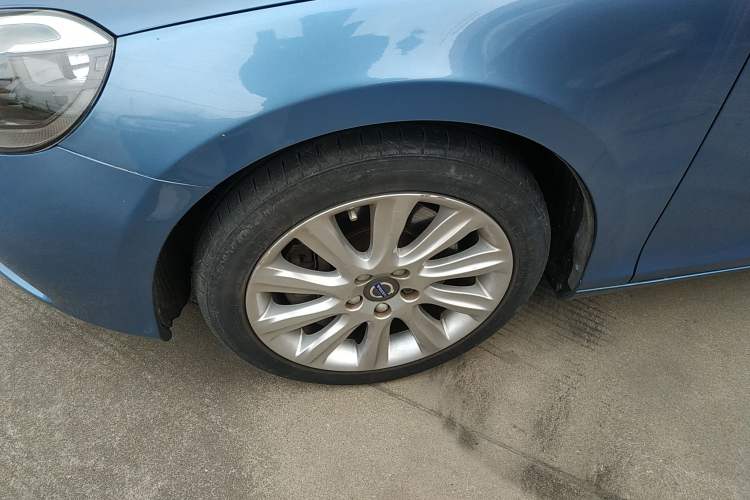 Used Volvo V40 2016 T3 Zhiyi Edition Left Front Wheel Hub