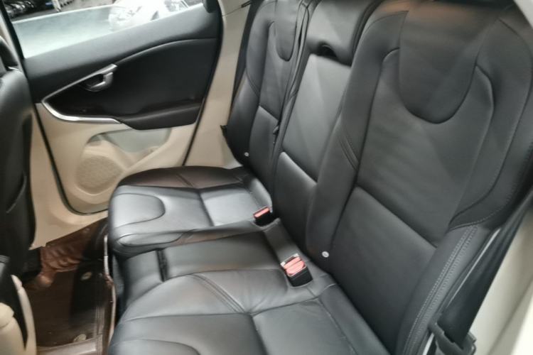 Used Volvo V40 2016 T3 Zhiyi Edition Left Rear Seat