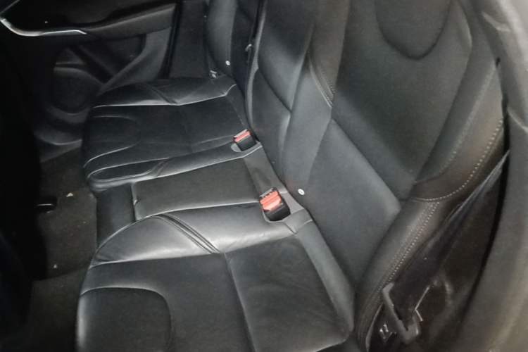 Used Volvo V40 2016 T3 Zhiyi Edition Left Rear Seat