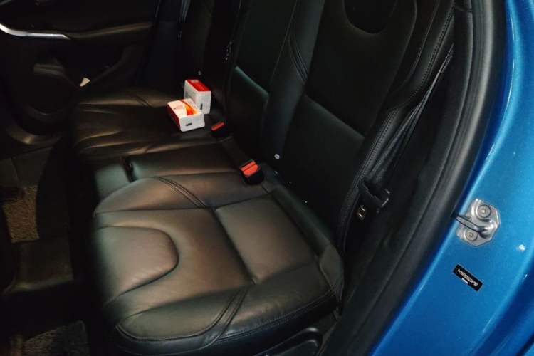 Used Volvo V40 2016 T3 Zhiyi Edition Left Rear Seat