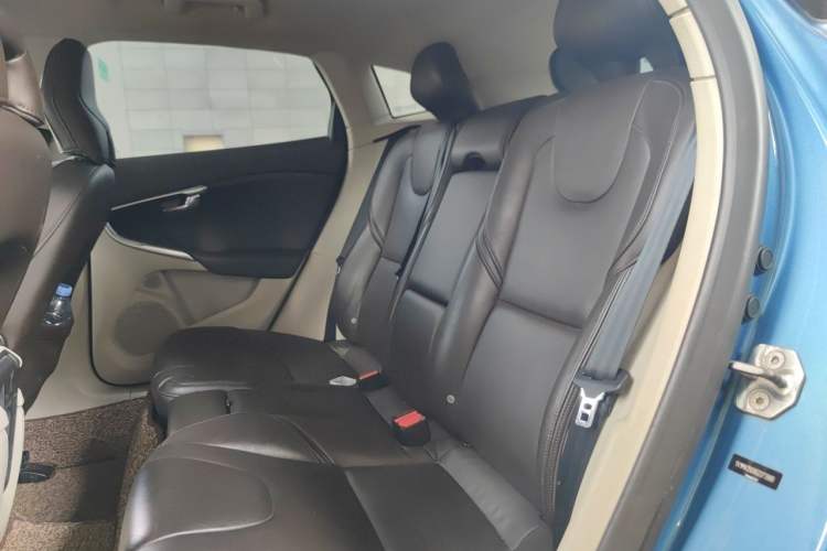 Used Volvo V40 2016 T3 Zhiyi Edition Left Rear Seat