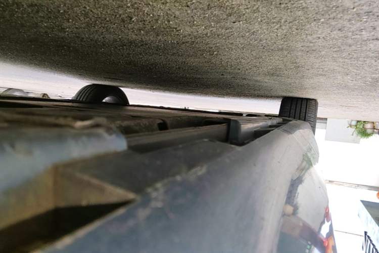 Used Volvo V40 2016 T4 Smart Luxury Edition Left Side Sill