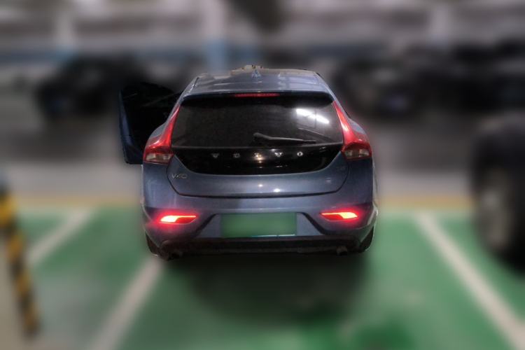 Used Volvo V40 2016 T4 Smart Luxury Edition Rear