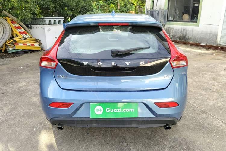 Used Volvo V40 2016 T4 Smart Luxury Edition Rear