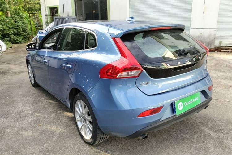Used Volvo V40 2016 T4 Smart Luxury Edition Rear Left 45 Deg