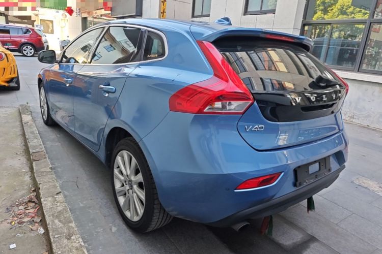 Used Volvo V40 2016 T4 Smart Luxury Edition Rear Left 45 Deg