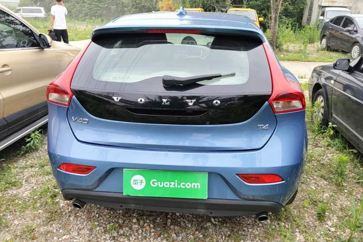 Used Volvo V40 2016 T4 Smart Luxury Edition Rear