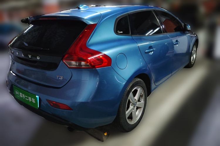 Used Volvo V40 2016 T3 Zhiyi Edition Rear Right 45 Deg