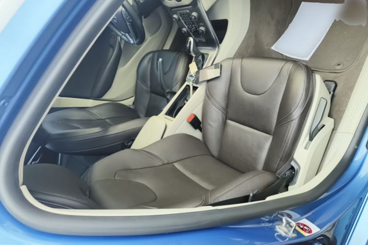 Used Volvo V40 2016 T3 Zhiyi Edition Right Front Seat
