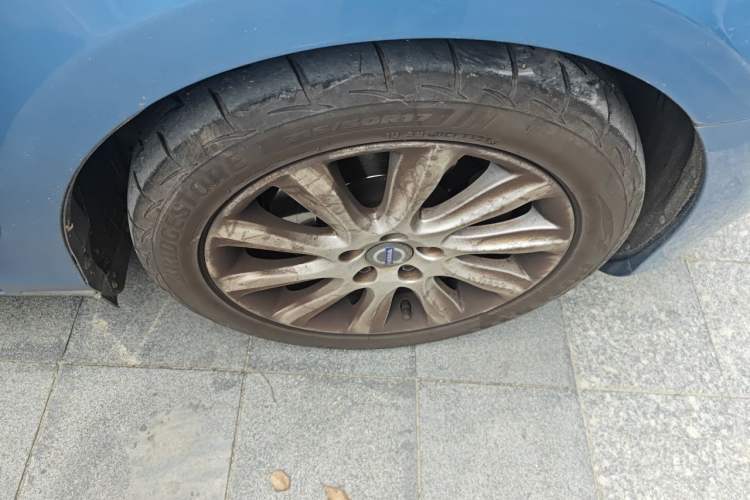 Used Volvo V40 2016 T3 Zhiyi Edition Right Front Wheel Hub