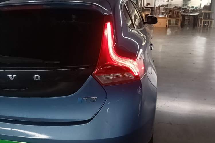 Used Volvo V40 2016 T3 Zhiyi Edition Right Rear Taillight