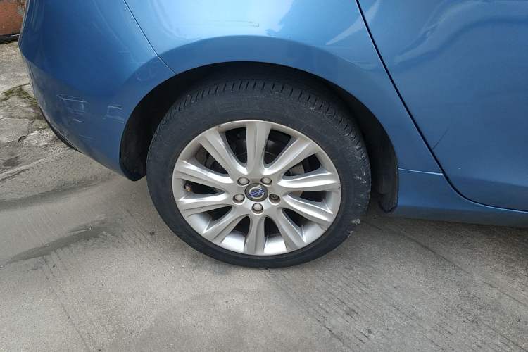 Used Volvo V40 2016 T3 Zhiyi Edition Right Rear Wheel Hub
