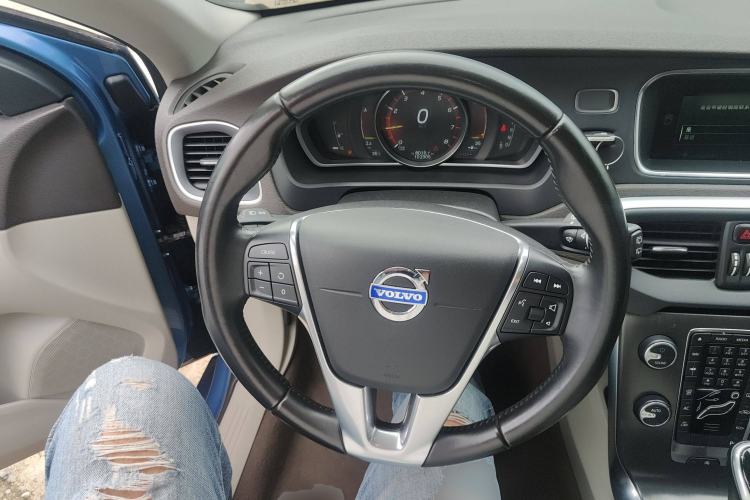 Used Volvo V40 2016 T3 Zhiyi Edition Steering Wheel
