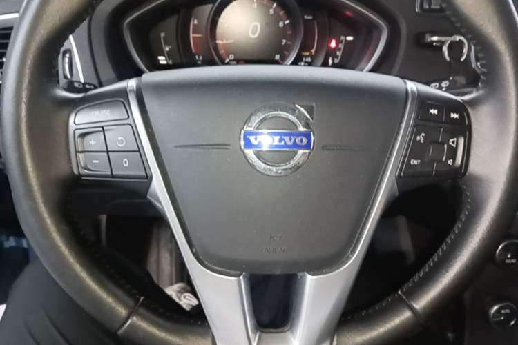 Used Volvo V40 2016 T3 Zhiyi Edition Steering Wheel
