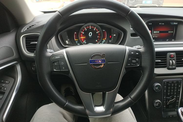 Used Volvo V40 2016 T3 Zhiyi Edition Steering Wheel