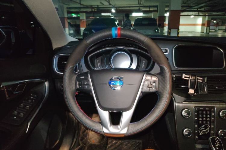 Used Volvo V40 2016 T3 Zhiyi Edition Steering Wheel