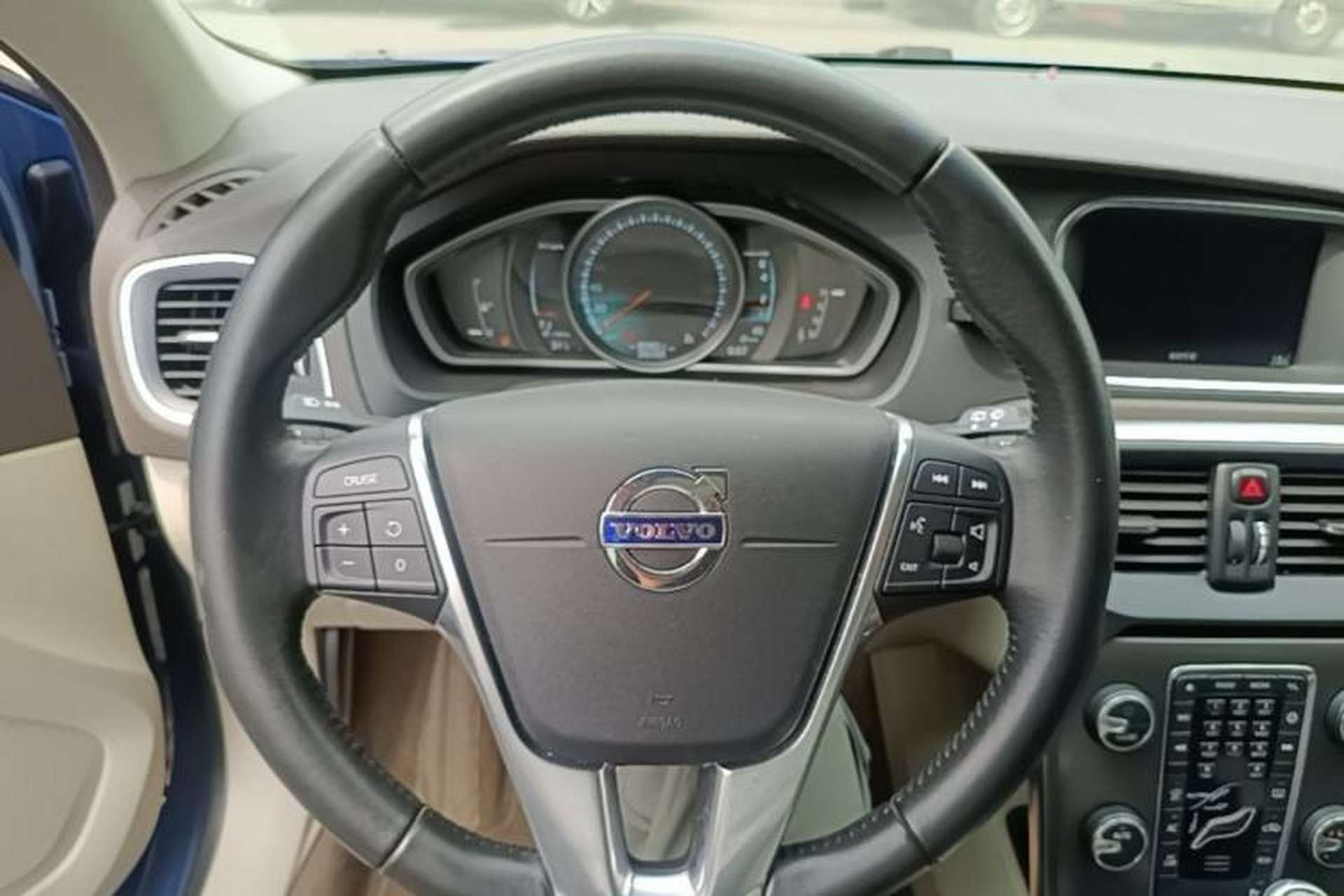 Used Volvo V40 2016 T3 Zhiyi Edition Steering Wheel