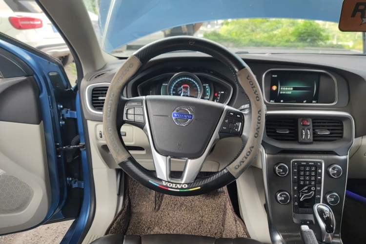 Used Volvo V40 2016 T3 Zhiyi Edition Steering Wheel