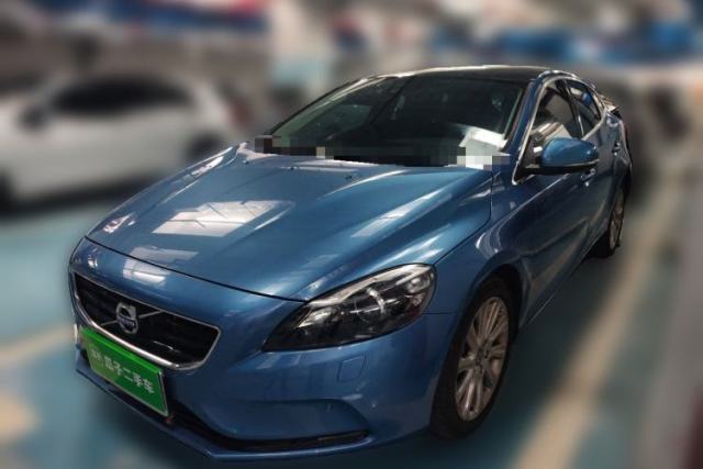 Used Volvo V40 2016 T4 Smart Luxury Edition