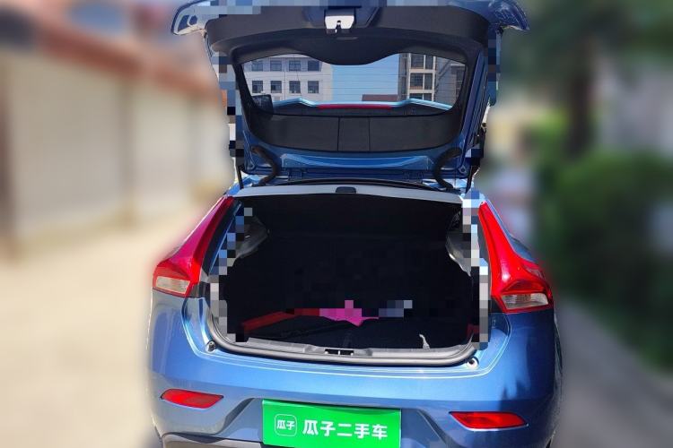 Used Volvo V40 2016 T3 Zhiyi Edition Trunk