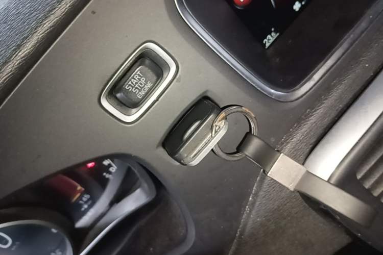Used Volvo V40 2016 T3 Zhiyi Edition Vehicle Key