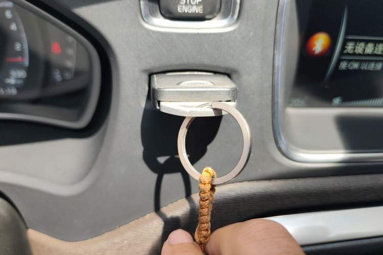 Used Volvo V40 2016 T3 Zhiyi Edition Vehicle Key