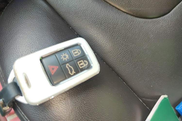 Used Volvo V40 2016 T3 Zhiyi Edition Vehicle Key