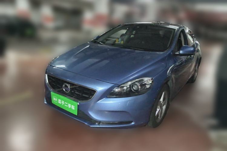 Used Volvo V40 2016 T3 Zhiyi Edition Guazi used car, China used car export, Used car for sale, Used  cars, Cheapest cars for sale