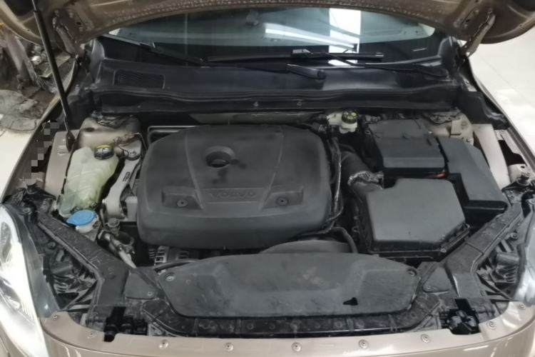 Used Volvo V40 2016 T3 Zhiyi Edition Engine Bay
