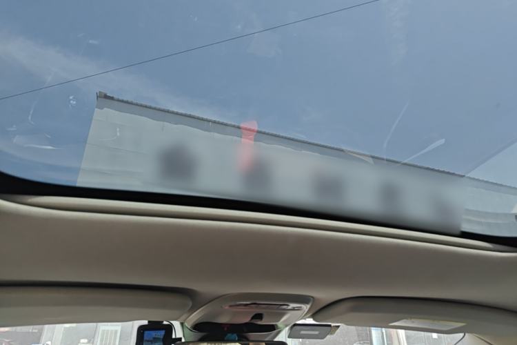 Used Volvo V40 2016 T4 Smart Luxury Edition Headliner