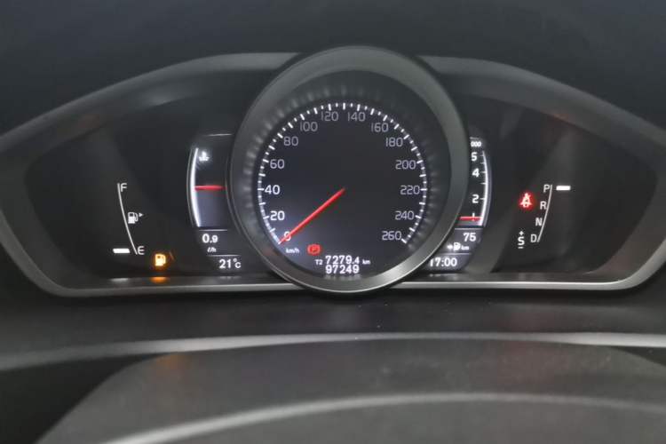 Used Volvo V40 2016 T3 Zhiyi Edition Instrument Cluster