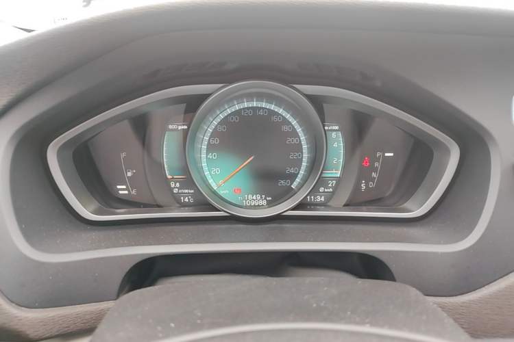 Used Volvo V40 2016 T3 Zhiyi Edition Instrument Cluster