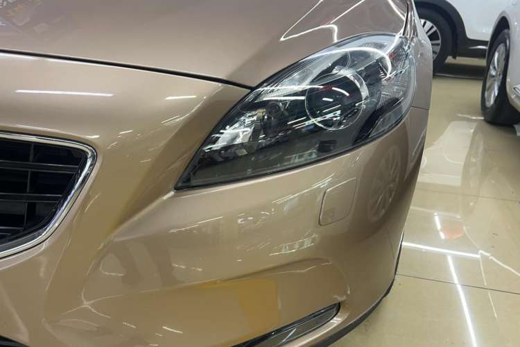 Used Volvo V40 2016 T3 Zhiyi Edition Left Front Headlight